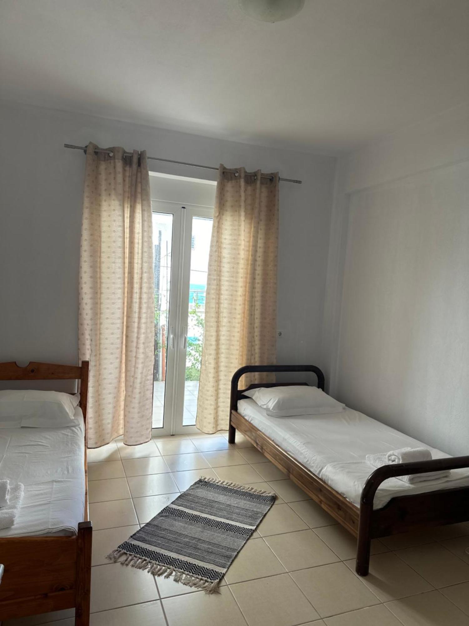 Vila Lemon Tree Sarandë 외부 사진