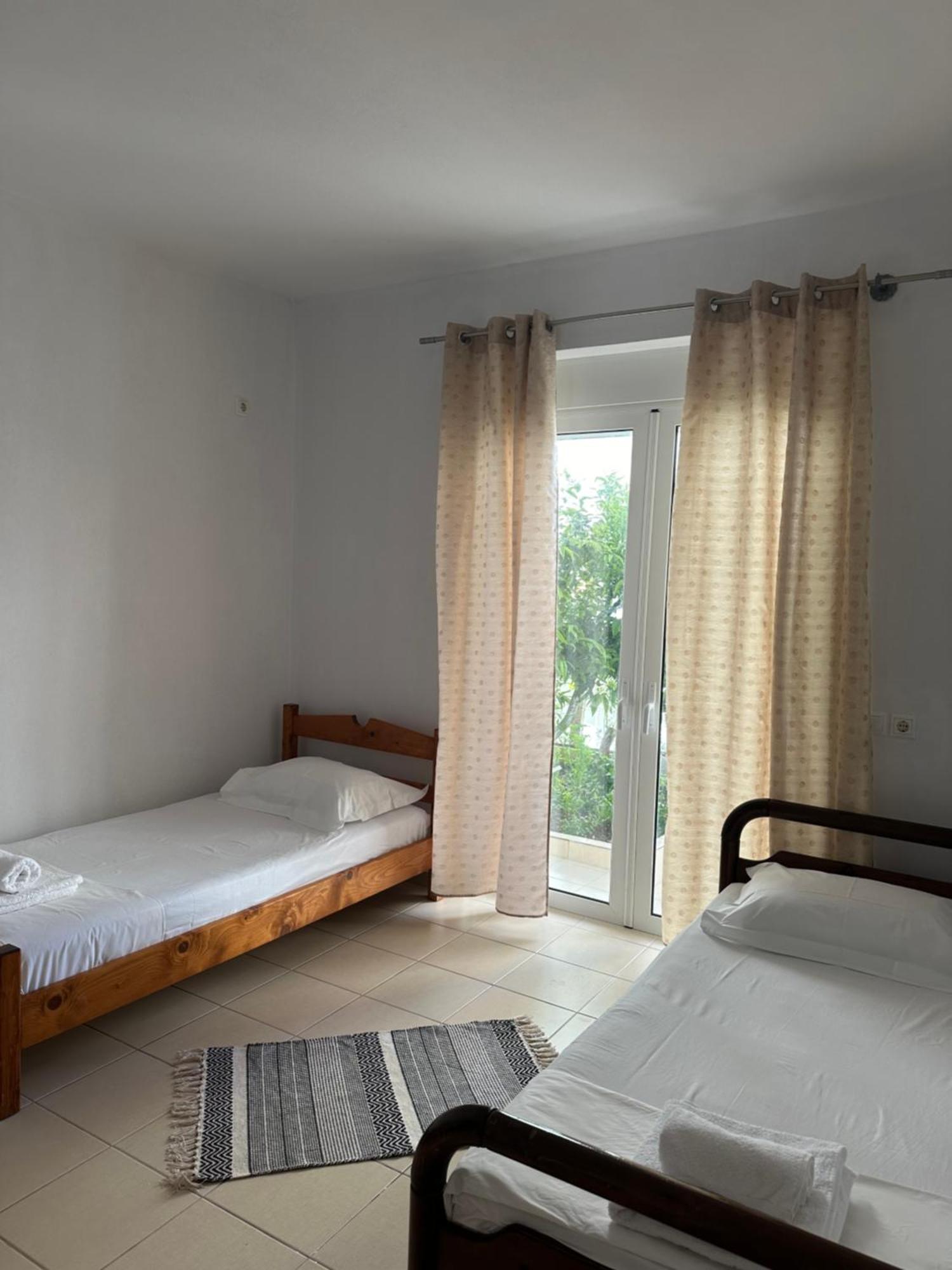 Vila Lemon Tree Sarandë 외부 사진