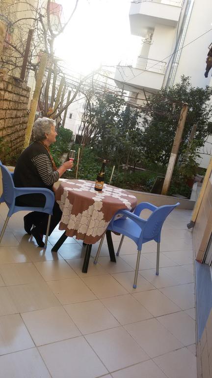 Vila Lemon Tree Sarandë 외부 사진