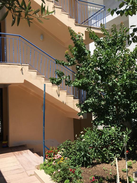 Vila Lemon Tree Sarandë 외부 사진